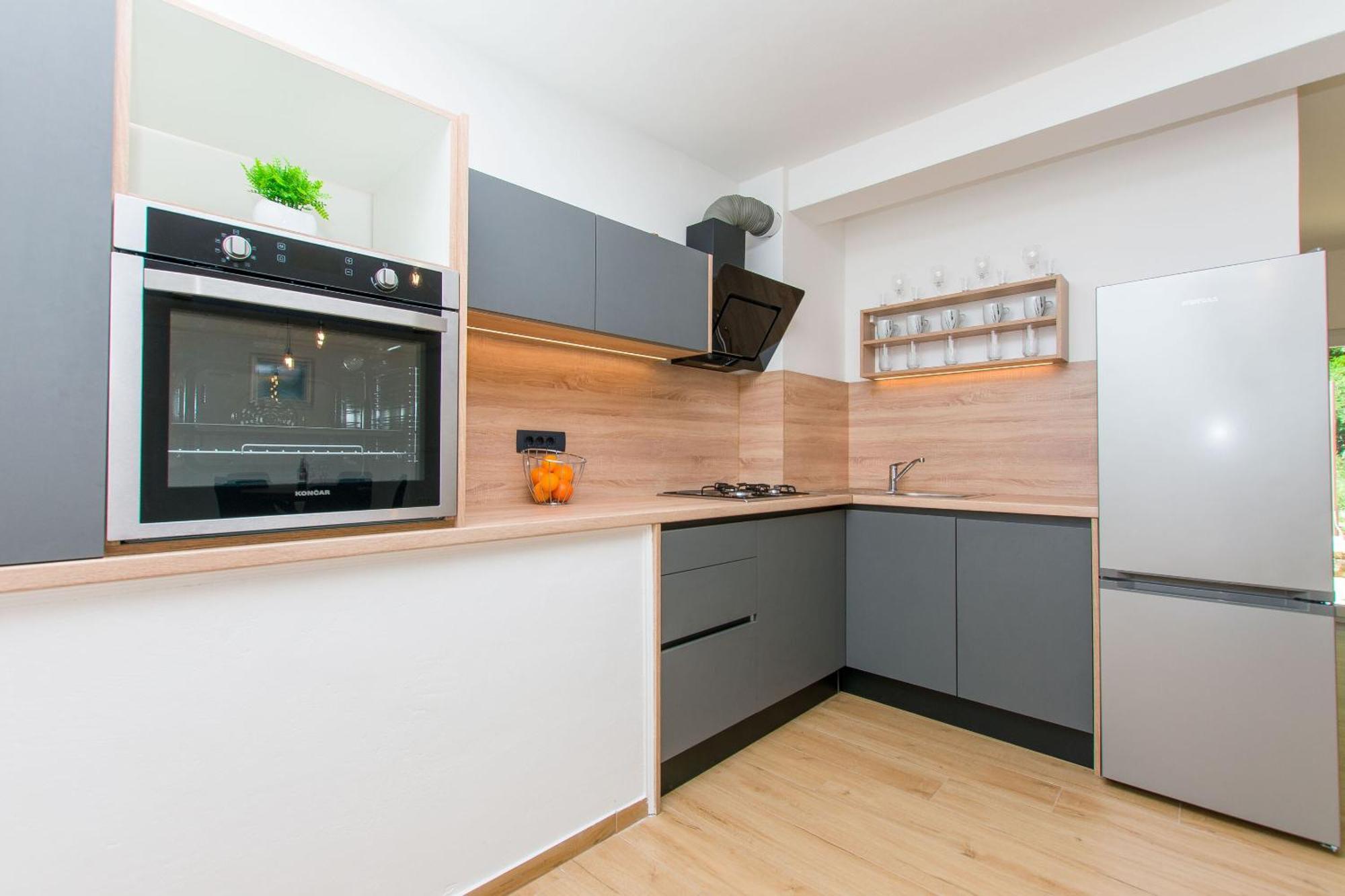 Apartment Petea Omiš Exteriör bild