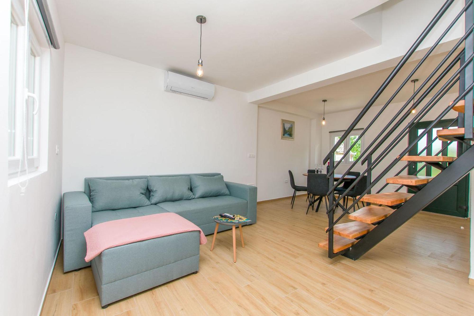 Apartment Petea Omiš Exteriör bild