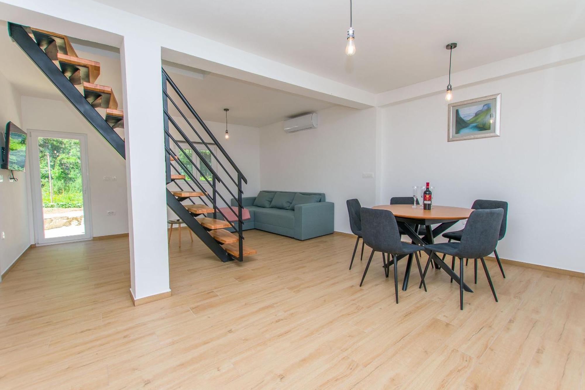 Apartment Petea Omiš Exteriör bild