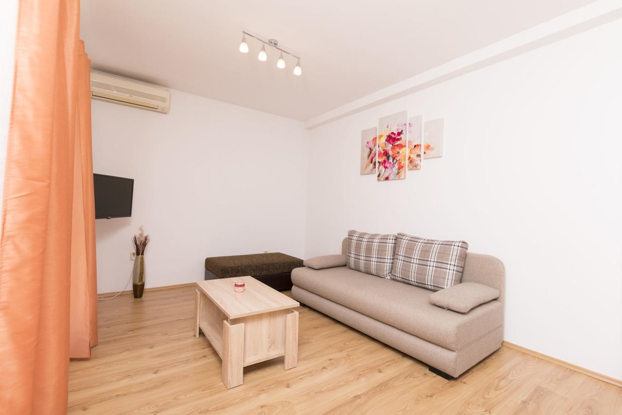 Apartment Petea Omiš Exteriör bild