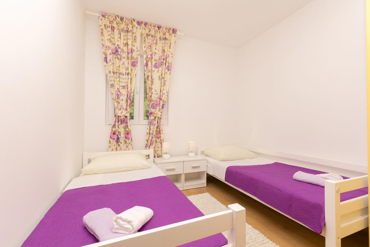 Apartment Petea Omiš Rum bild