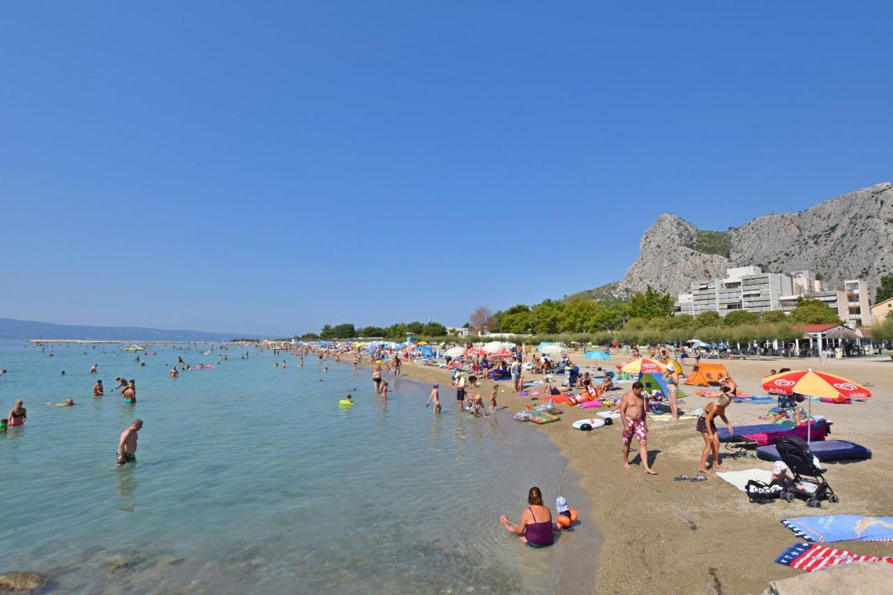 Apartment Petea Omiš Exteriör bild