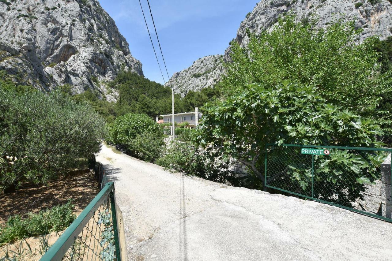 Apartment Petea Omiš Exteriör bild