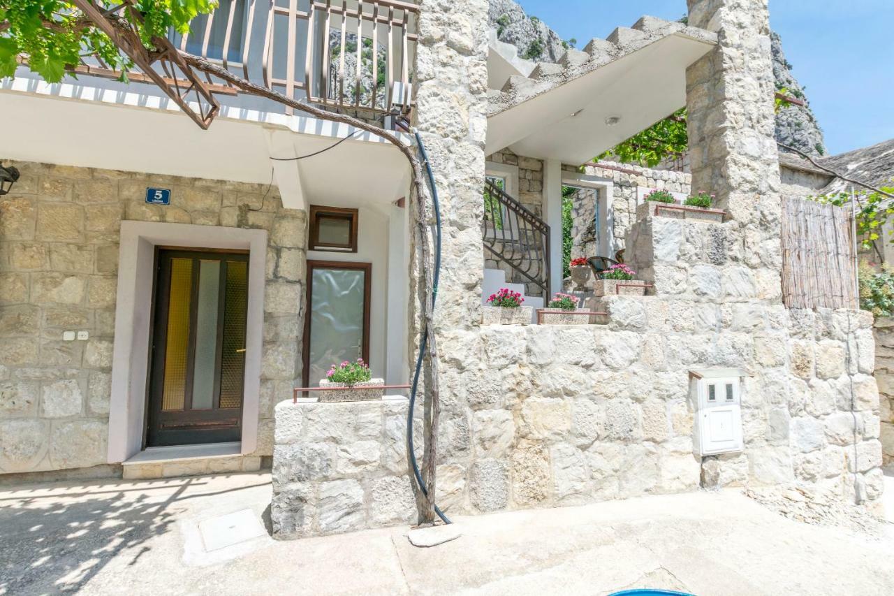 Apartment Petea Omiš Exteriör bild
